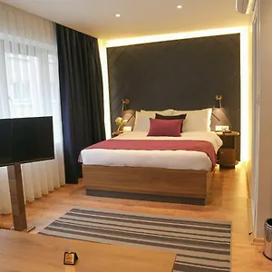 فندق The Roomy Sisli