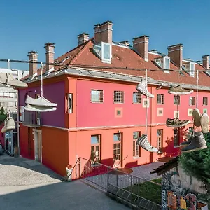 ** Auberge de jeunesse Celica Slovénie